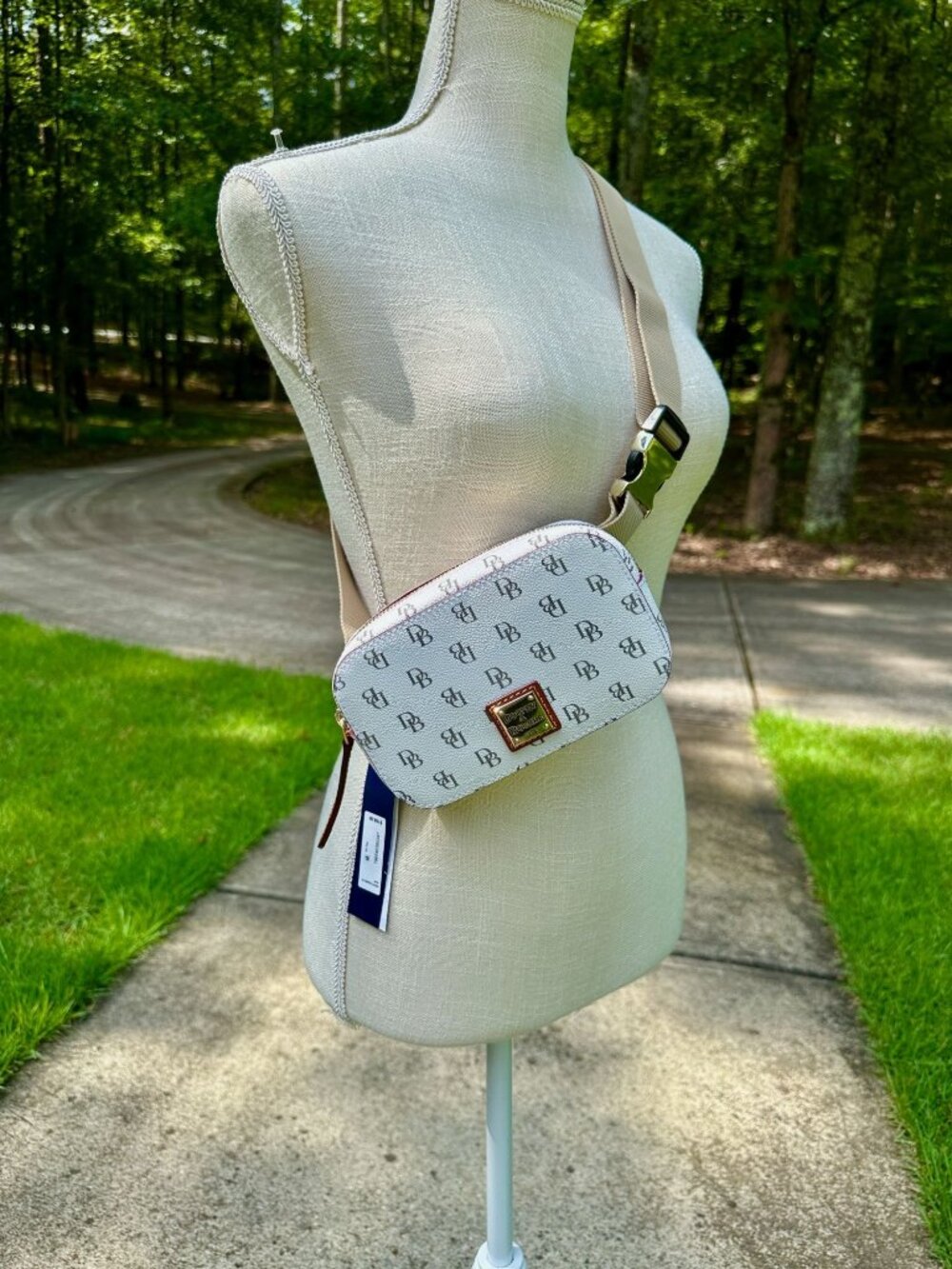 Dooney & Bourke Bone Signature Logo Belt Bag Fanny Pack Waist Bag NWT *READ*
